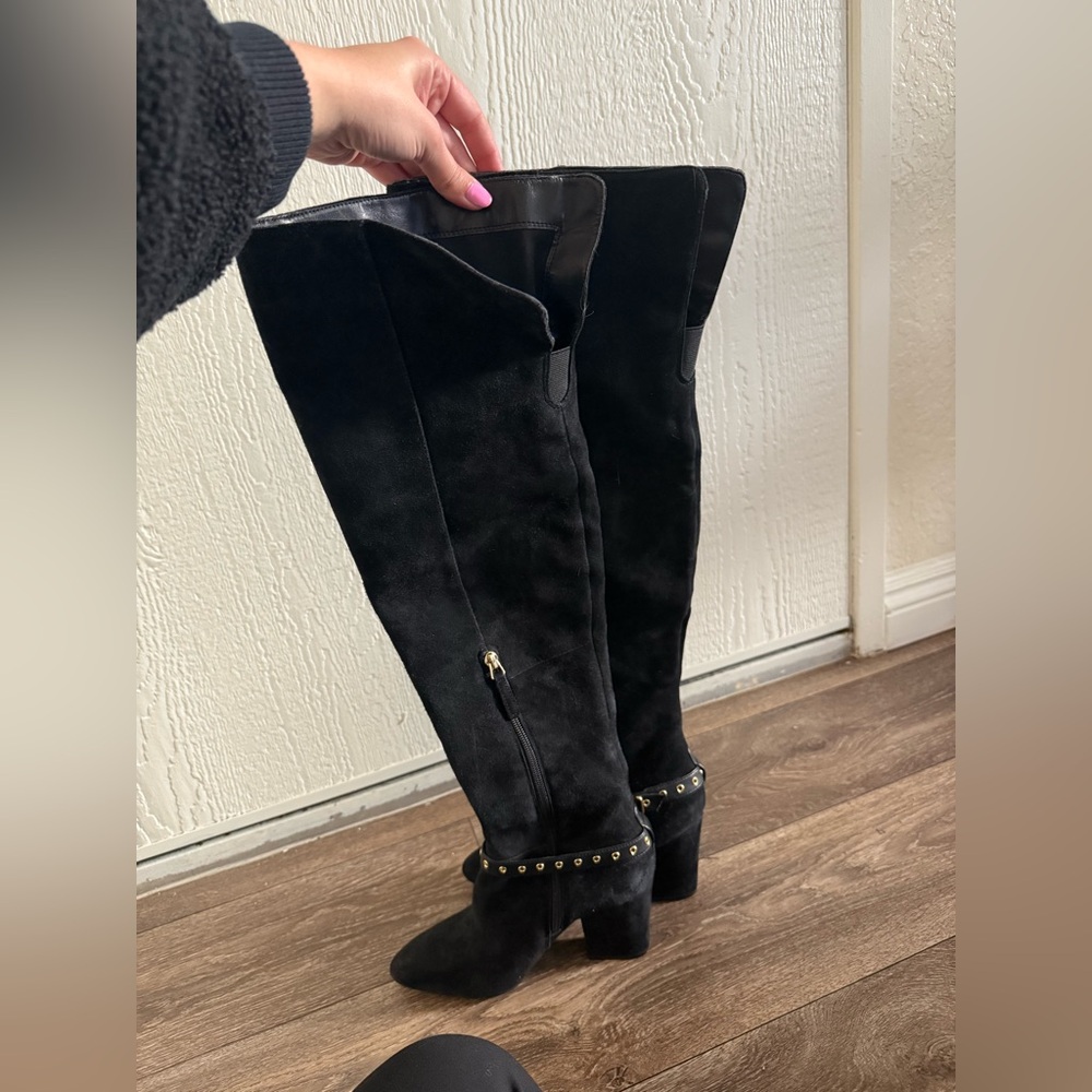 Elegant Black Knee-High Women's Boots